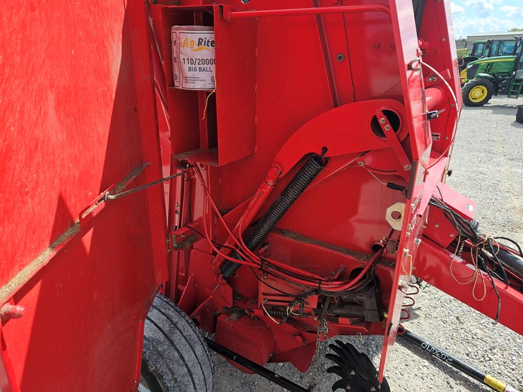 2006-massey-ferguson-1745-image-12