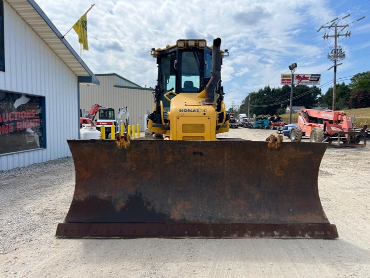 2017-komatsu-d51px-24-image-8