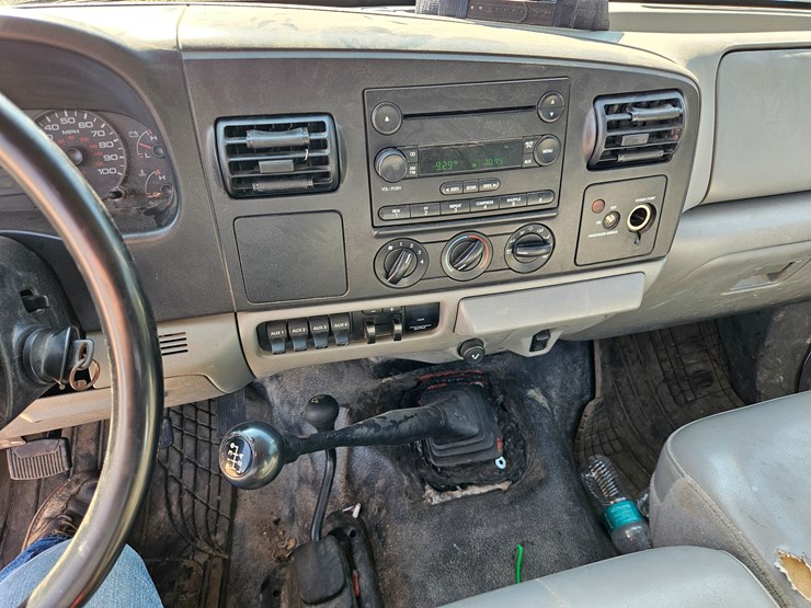 2006-ford-f350-image-41
