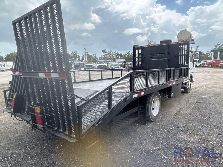 2006-gmc-w5500-image-3