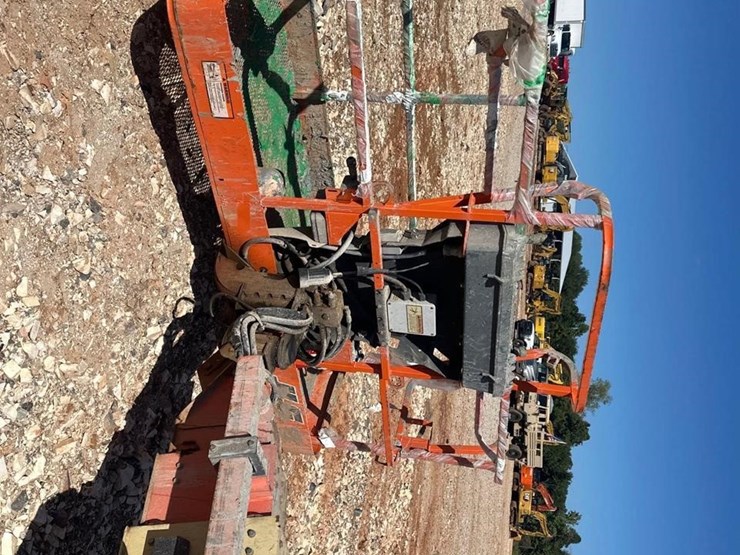 2015-jlg-600s-image-13