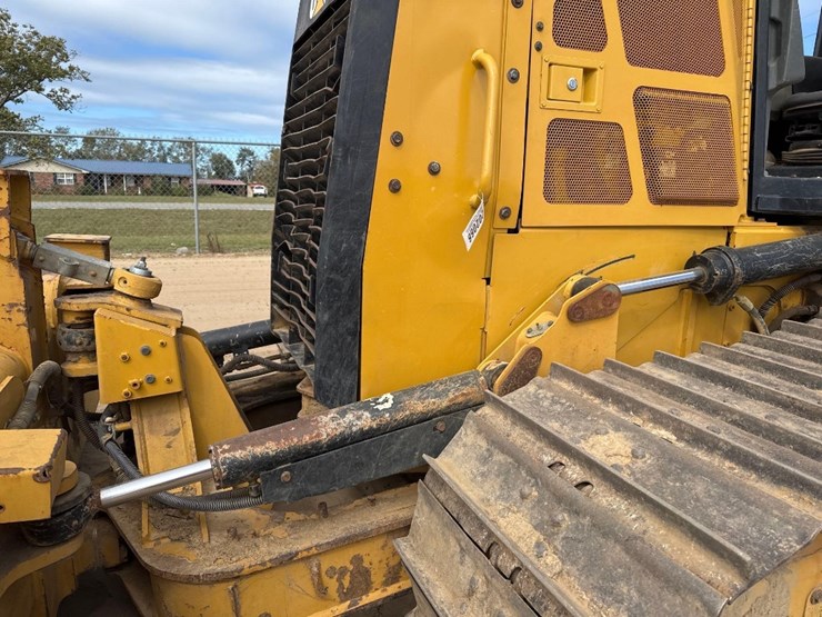 2016-caterpillar-d3k2-lgp-image-19