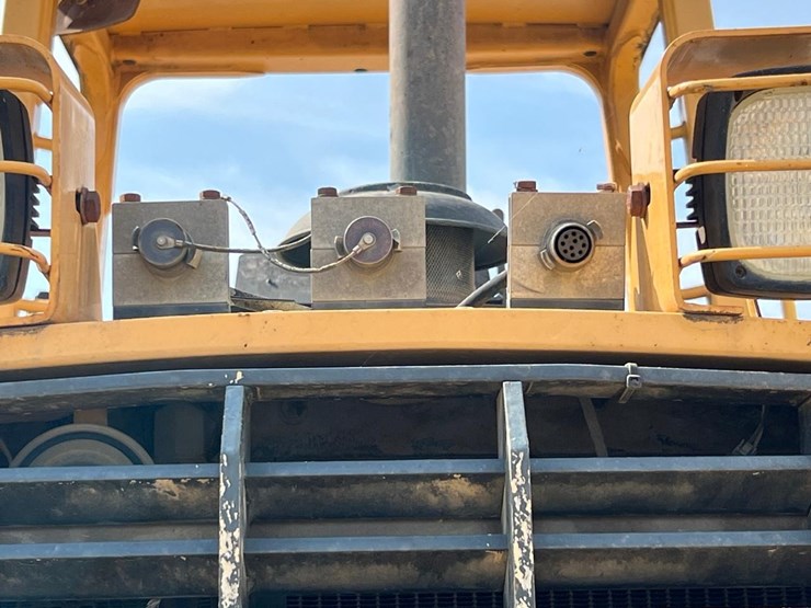 deere-750c-image-10