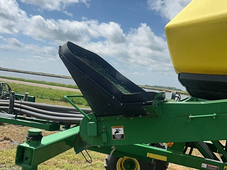 john-deere-1890-image-110