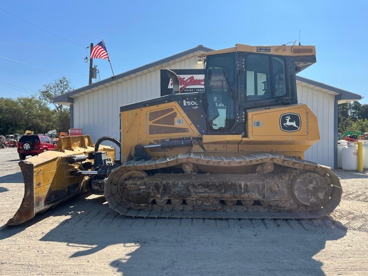 2021-deere-750l-image-3