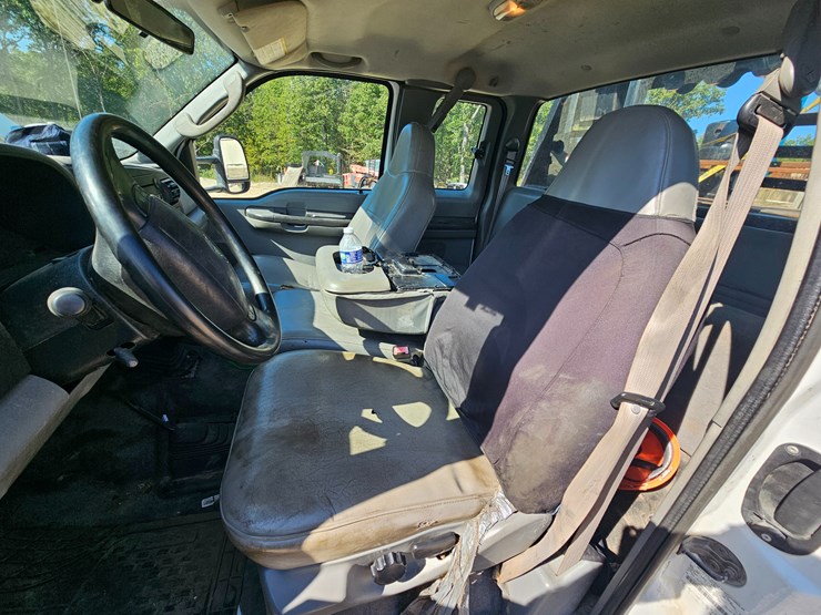 2006-ford-f350-image-35