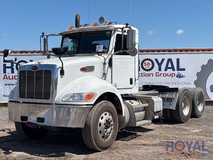 2012-peterbilt-382-image-1