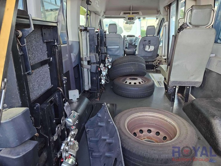 2017-ford-transit-image-16