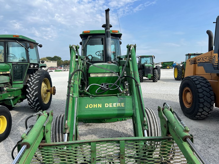 1988-john-deere-4050-image-3