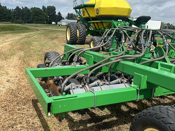 john-deere-1890-image-225