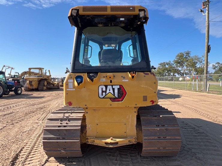 2021-caterpillar-d3-lgp-image-3