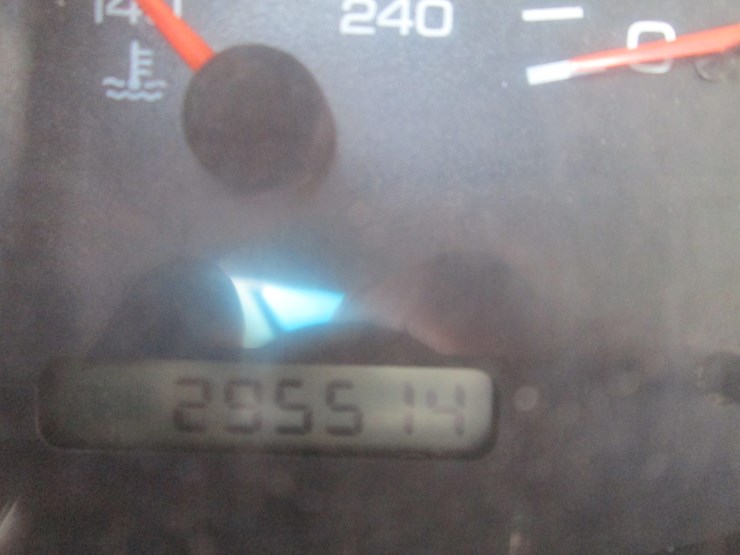 1998-dodge-3500-image-32