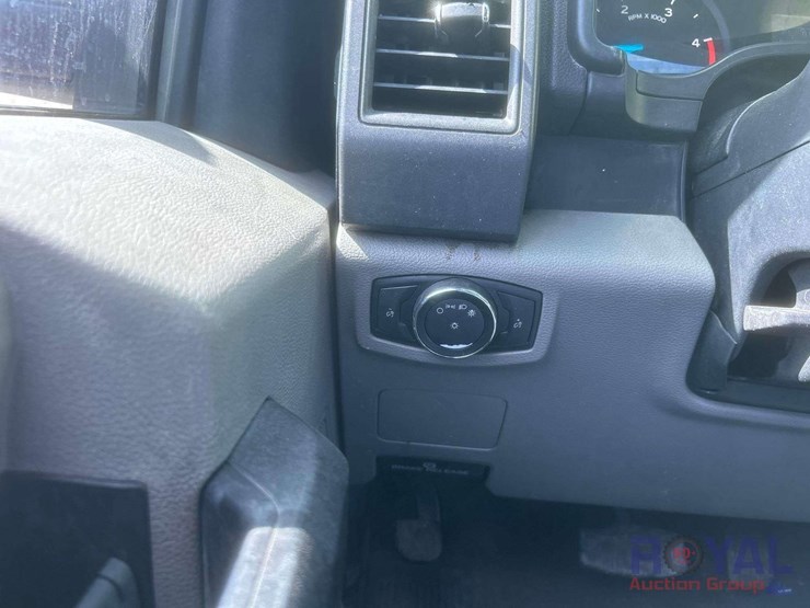 2017-ford-f450-image-15