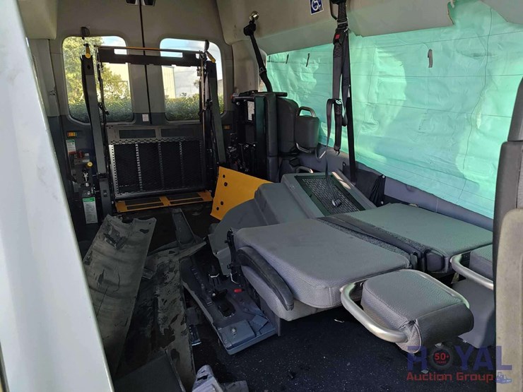2018-ford-transit-image-16