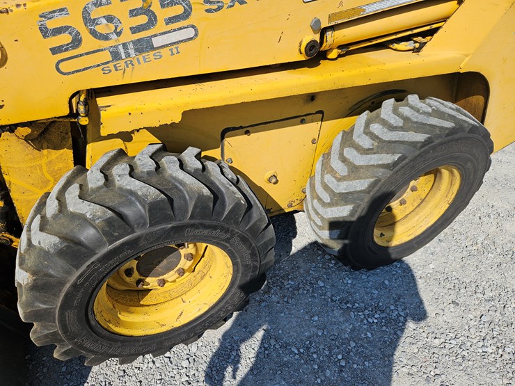 #203389-•-2000-gehl-sl5635-ii-skid-steer-image-12
