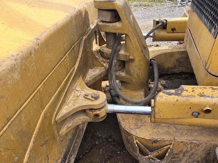 caterpillar-d6n-xl-image-7