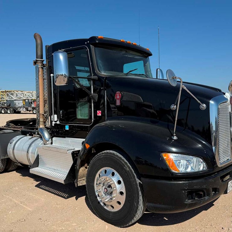 2013 KENWORTH T660