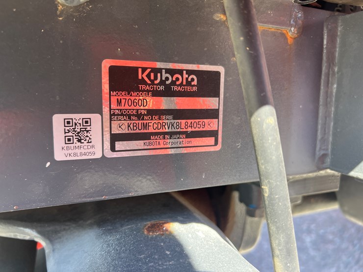 2020-kubota-m7060-image-4
