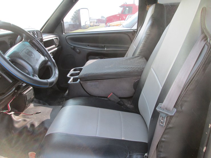 1997-dodge-3500-image-23