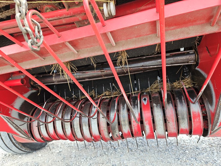 2006-massey-ferguson-1745-image-6