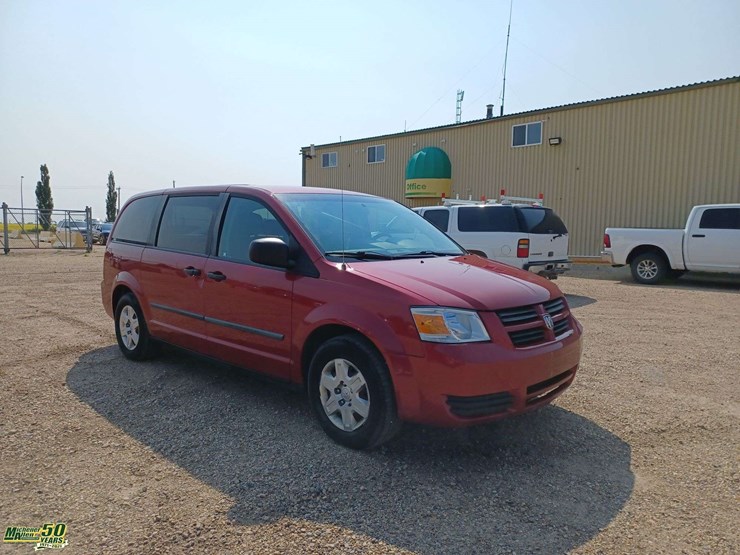 2010-dodge-grand-caravan-se-image-2