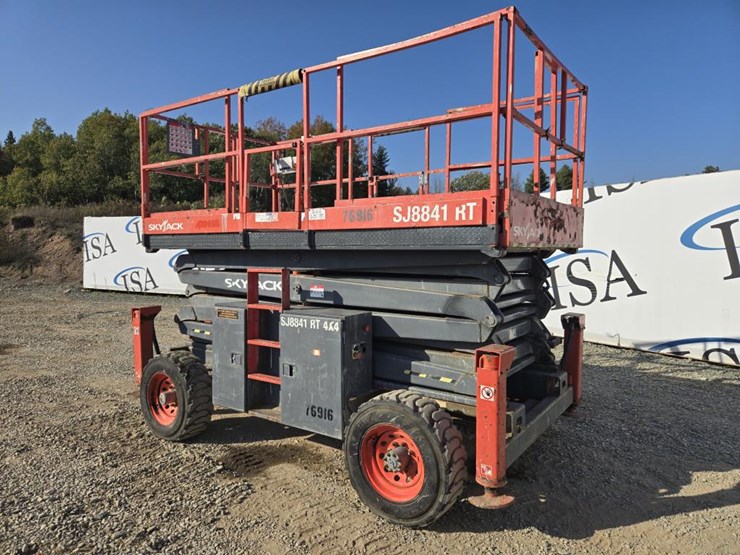 2011-skyjack-sj8841rt-image-3