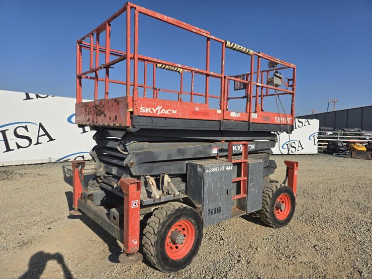 2011-skyjack-sj8841rt-image-5