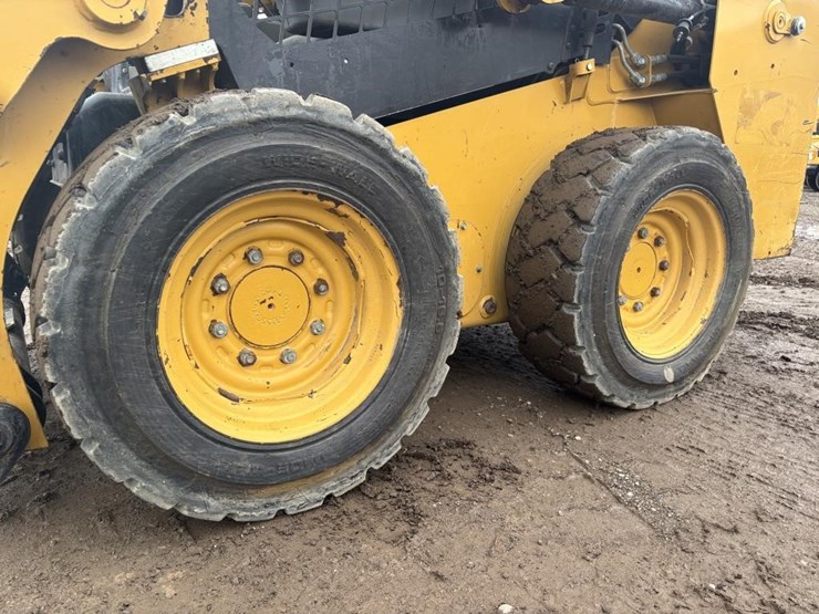 caterpillar-226d-image-14