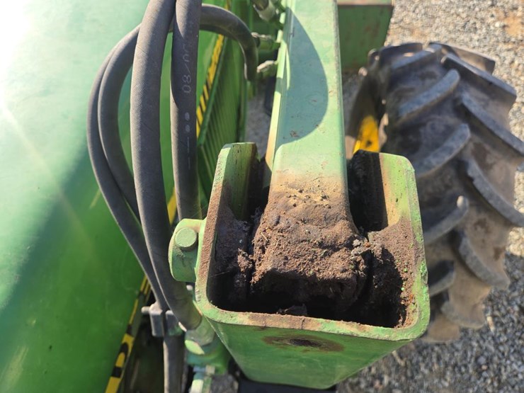 john-deere-2550-image-34