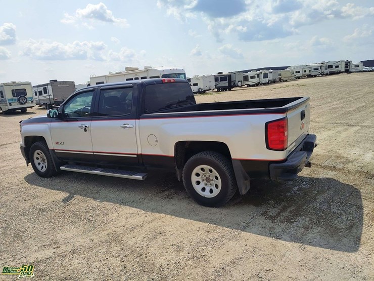2015-chevrolet-silverado-1500-image-2