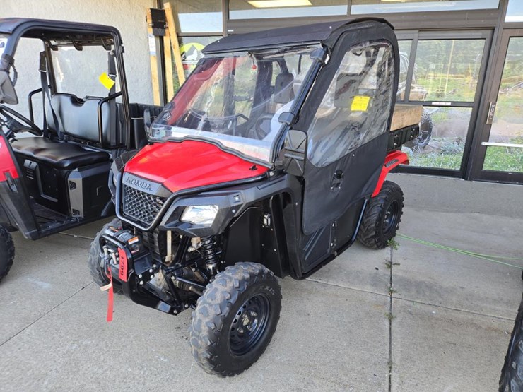 2020-pioneer-4x4-image-1