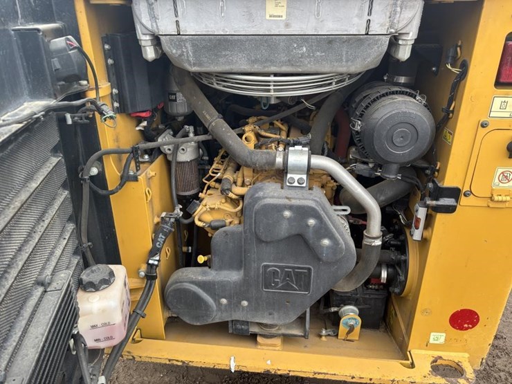 caterpillar-226d-image-33