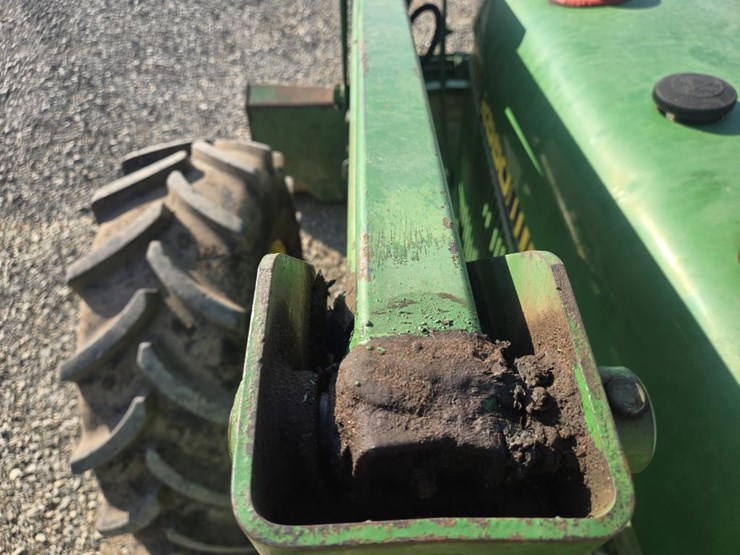 john-deere-2550-image-27