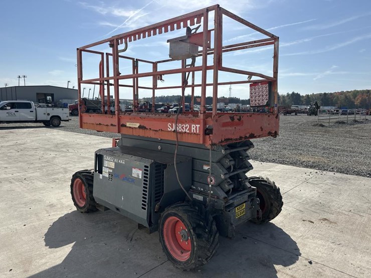 skyjack-sj6832rt-image-7
