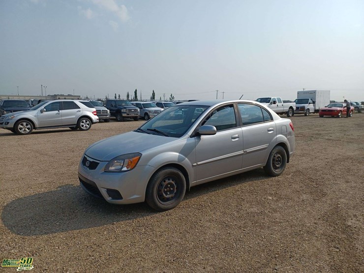 2011-kia-rio-4dr-sedan-image-1
