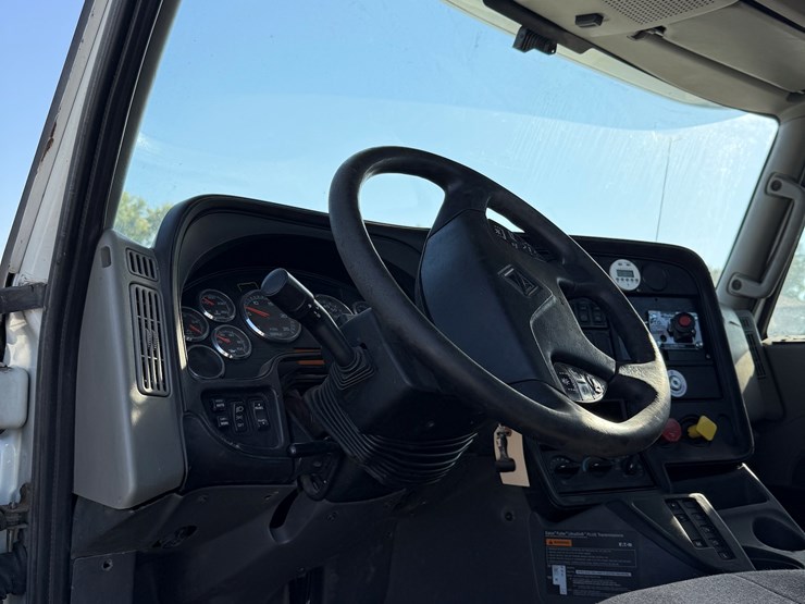 2015-international-prostar-image-46