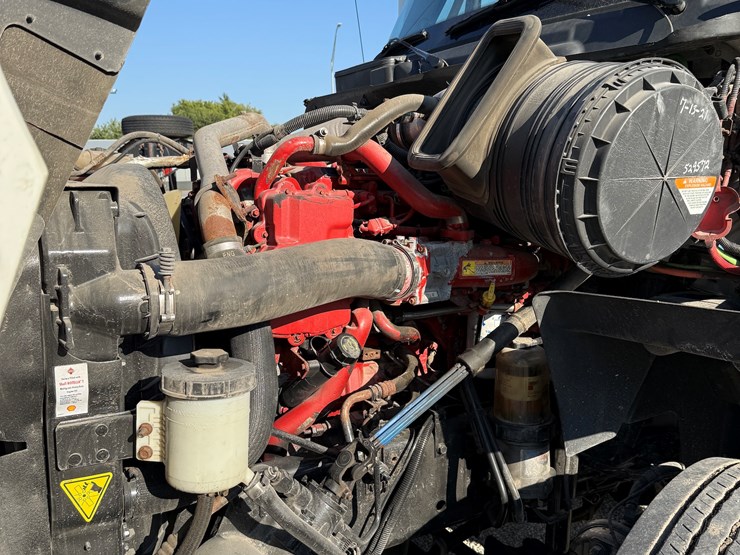 2015-international-prostar-image-79