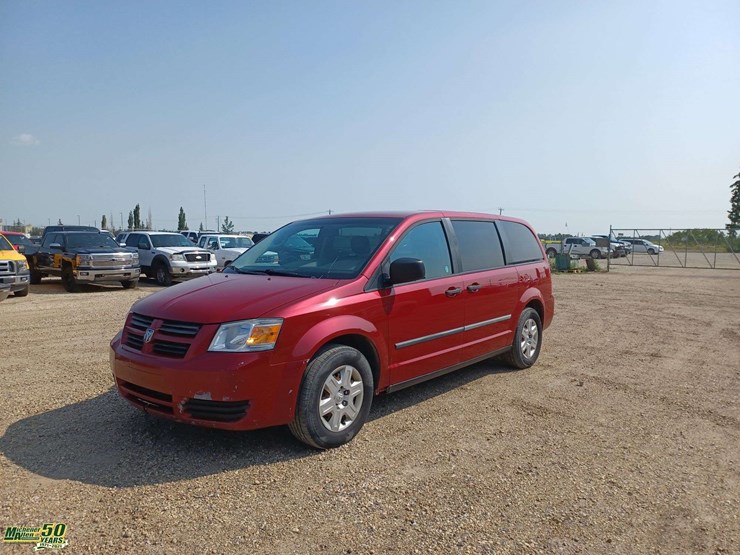 2010-dodge-grand-caravan-se-image-1