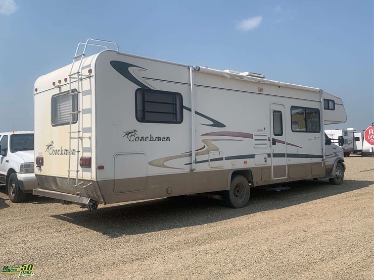 2002-ford-coachmen-leprechaun-317ks-class-c-drw-62024-mi-image-2