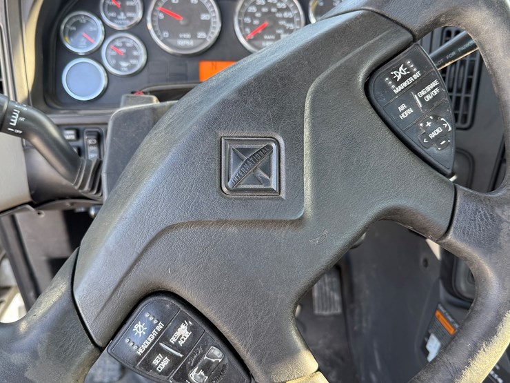 2015-international-prostar-image-54