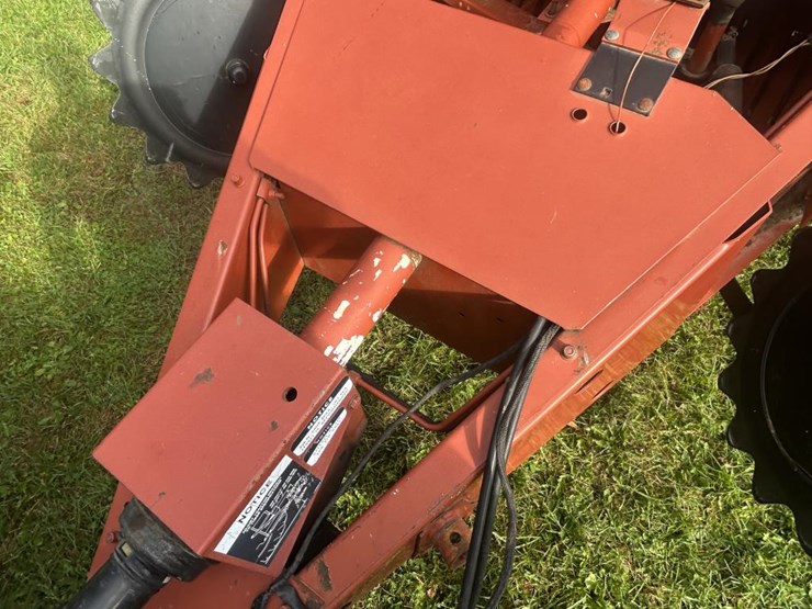 hesston-730-image-10