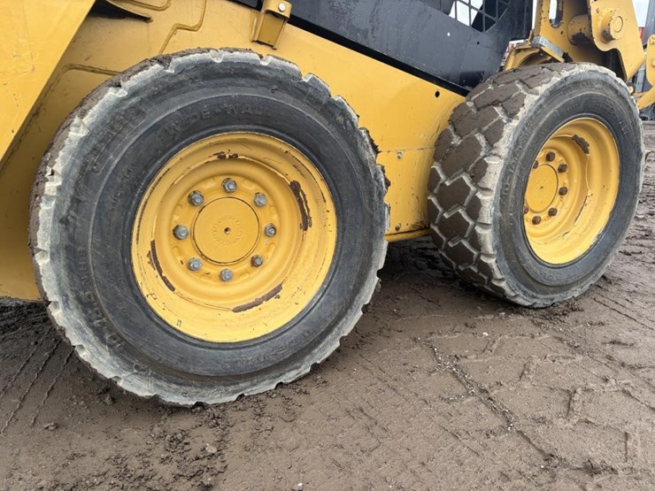 caterpillar-226d-image-16