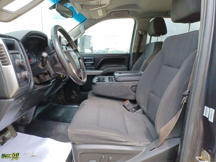 2015-chevrolet-silverado-2500hd-image-3
