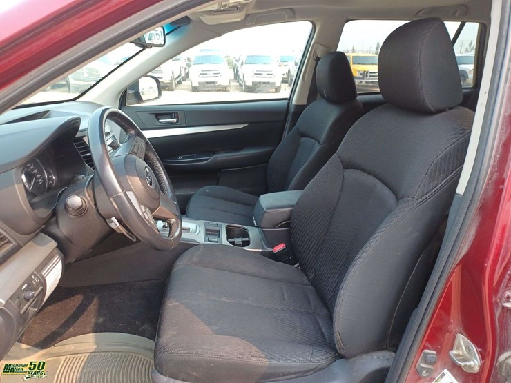 2011-subaru-outback-awd-2.5i-4dr-wagon-cvt-image-2