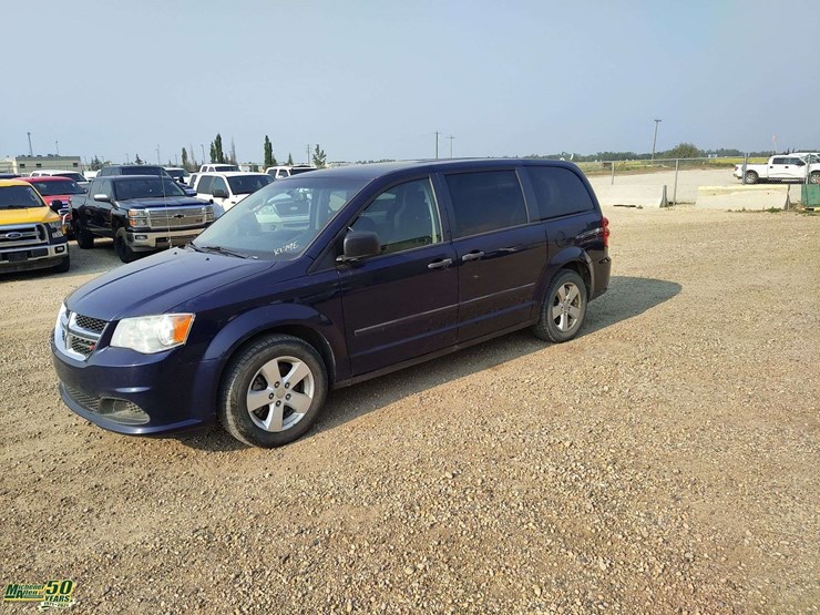 2015-dodge-grand-caravan-se-image-1
