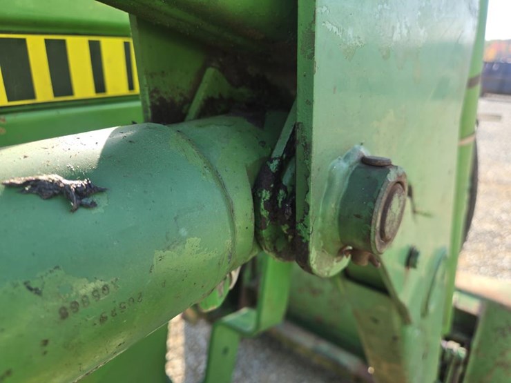 john-deere-2550-image-31