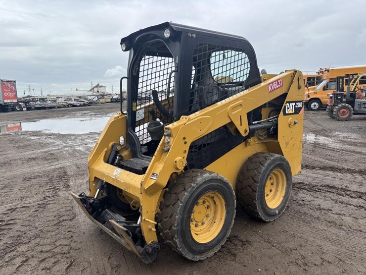 caterpillar-226d-image-1