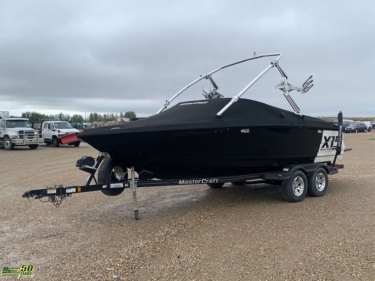2007-mastercraft-x15-boat-with-trailer-vin-19msb242672d40332-image-2