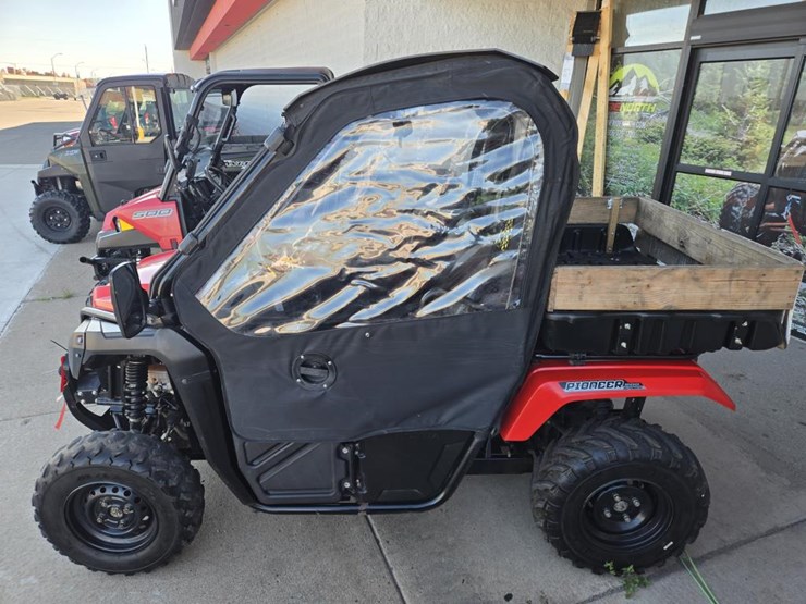 2020-pioneer-4x4-image-2