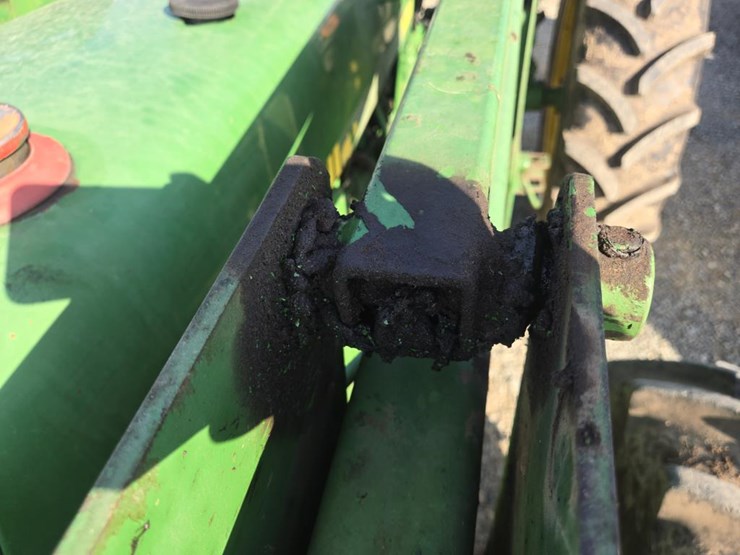 john-deere-2550-image-23